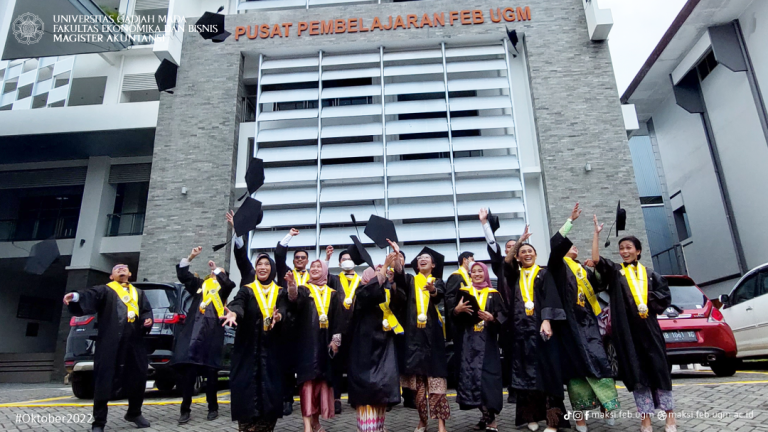 Wisuda Universitas Gadjah Mada